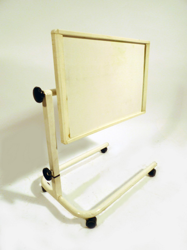 mesa carro auxiliar hospital alt.regulable (10eu.) 1u